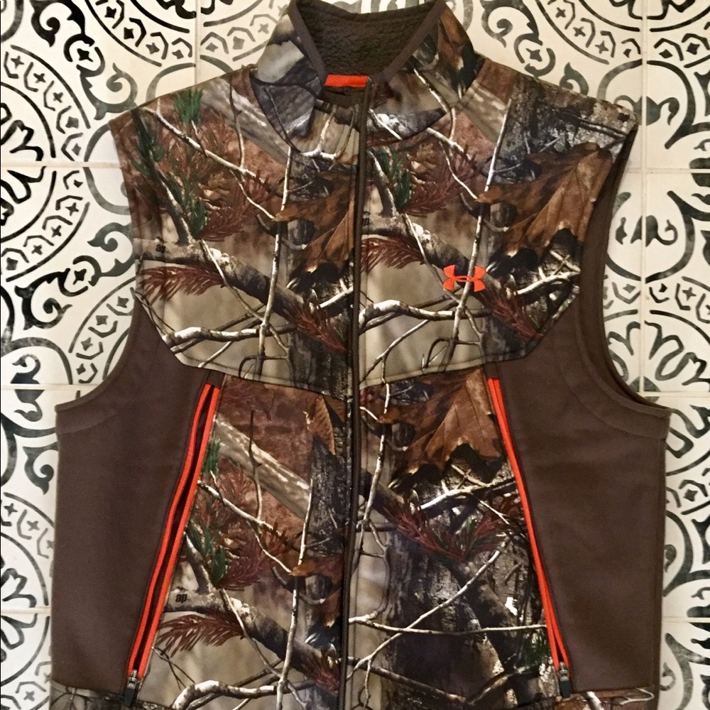 UnderArmour Cold Gear/Storm Camo Vest. Size Large